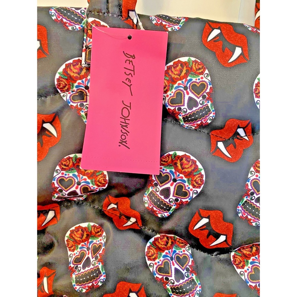 Betsey Johnson Sugar Skull Fangs Lips Quilted Purse Bag Tote NWT - Picture 3 of 7